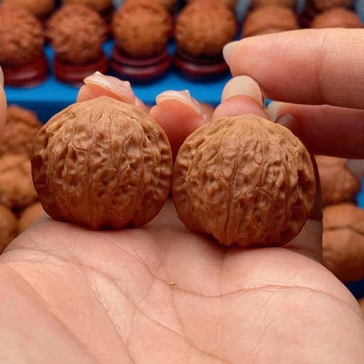 文玩核桃把件野生小红帽