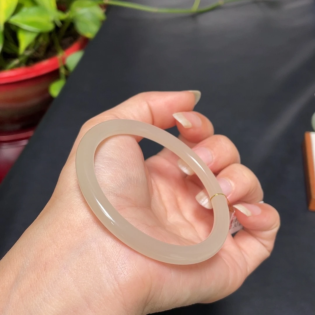 和田玉未镶嵌手镯-冰藕粉