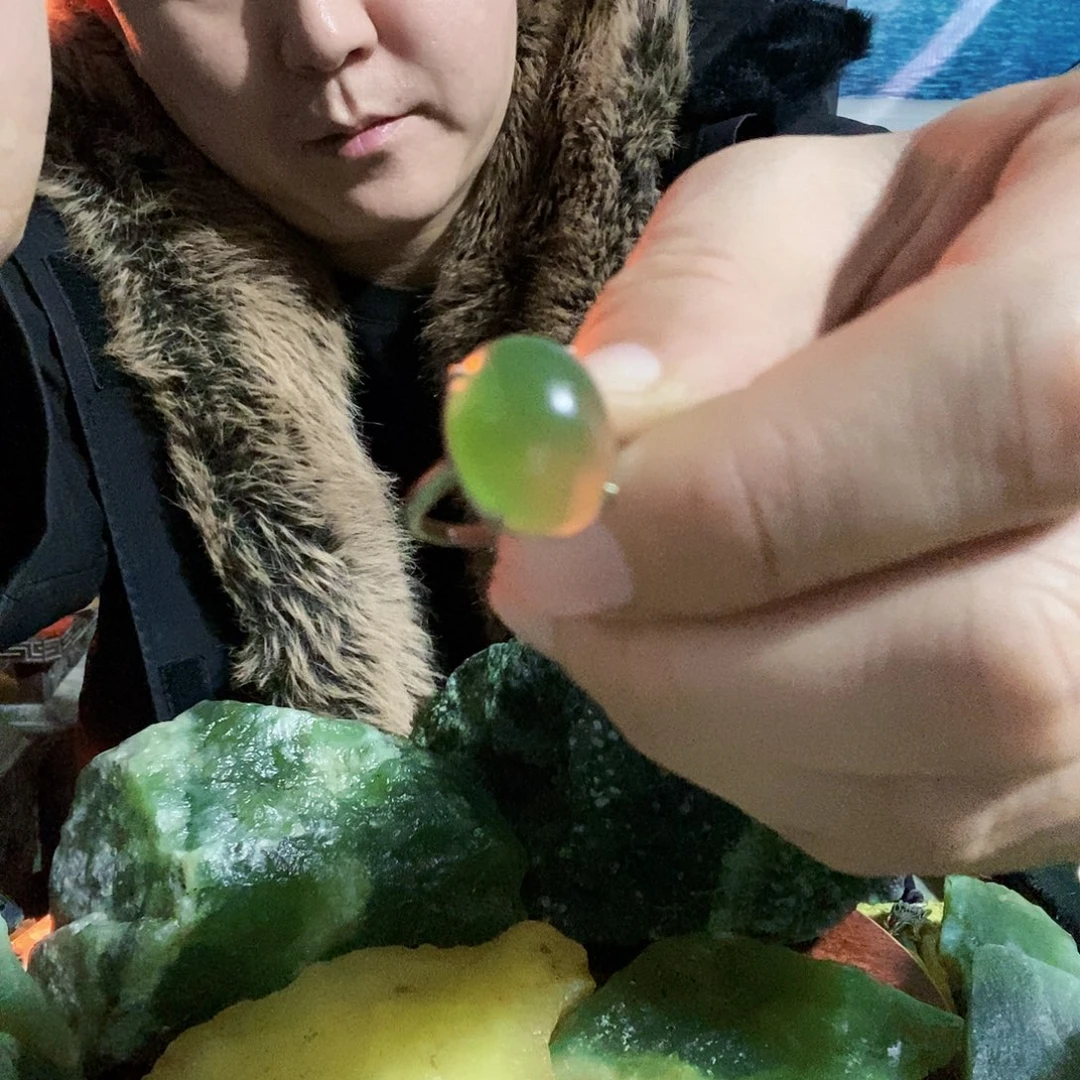 蛇纹石玉未镶嵌珠宝半成品