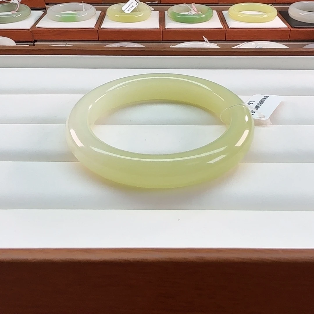 和田玉未镶嵌手镯黄口半山水