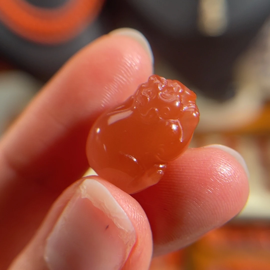 南红玛瑙未镶嵌貔貅12.5mmx17.5mmx10.9mm不
