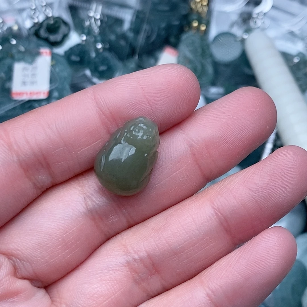 雾***舟和田玉未镶嵌颈饰