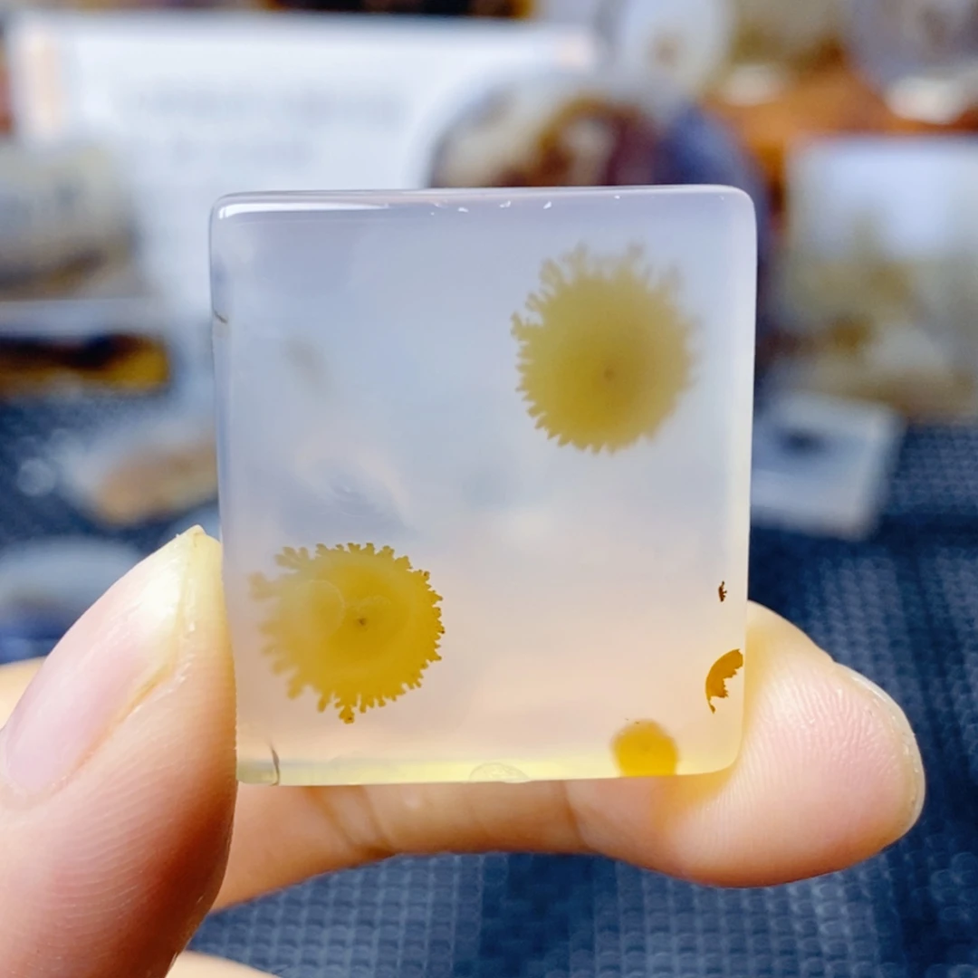 玛瑙/玉髓未镶嵌珠宝奇石