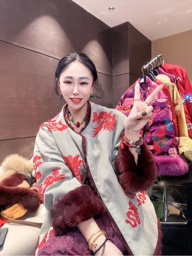 7032-1《吉象如意双面外套》重工大兔毛新中式外套