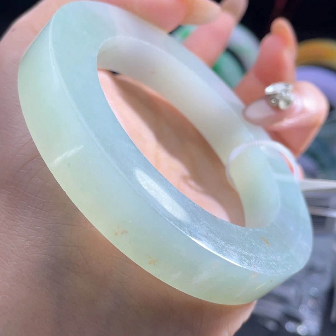 未镶嵌手镯定制翡翠