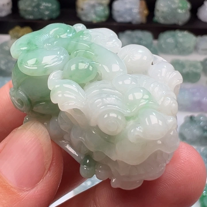 颈饰未镶嵌翡翠貔貅