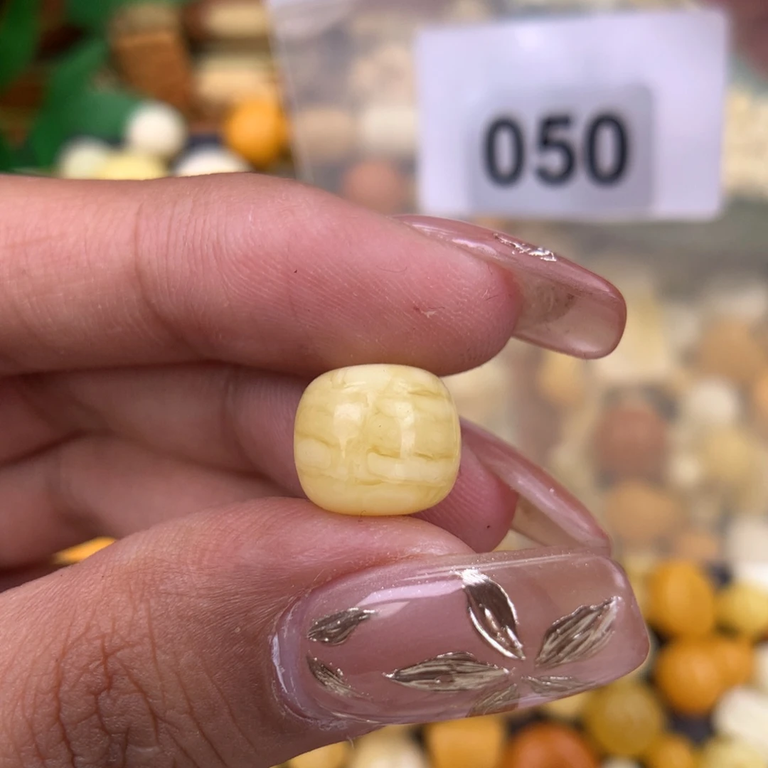 琥珀珠宝奇石未镶嵌11.2