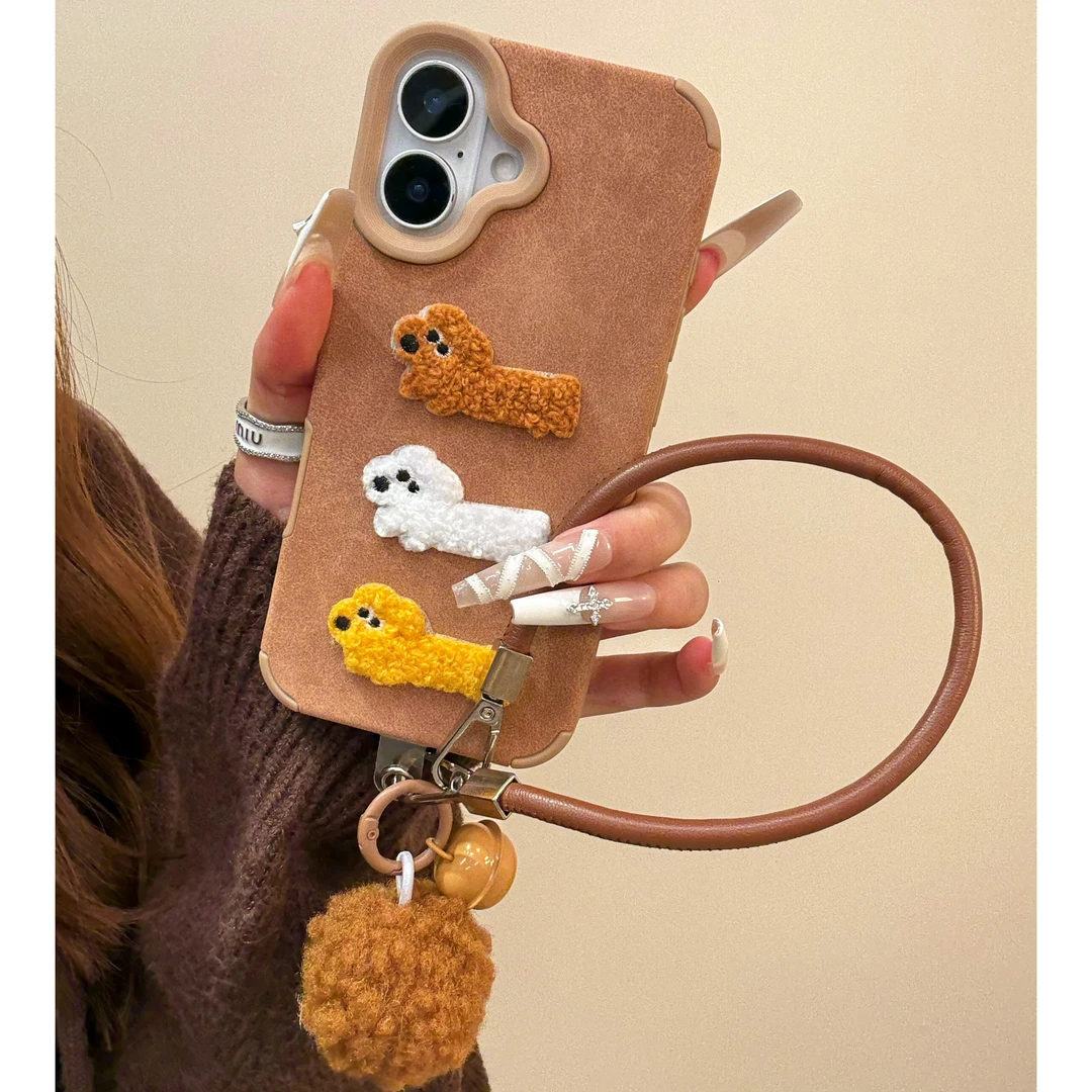 雅天立秋冬刺绣小狗挂绳适用苹果17/16华为手机壳vivooppo小米套