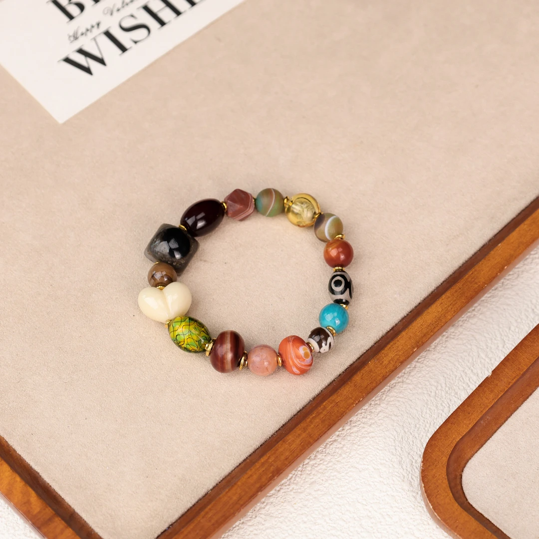 LZ4029【霜华如梦】椰子白屁桃黑色纽扣小馒头玛瑙香灰琉璃手串