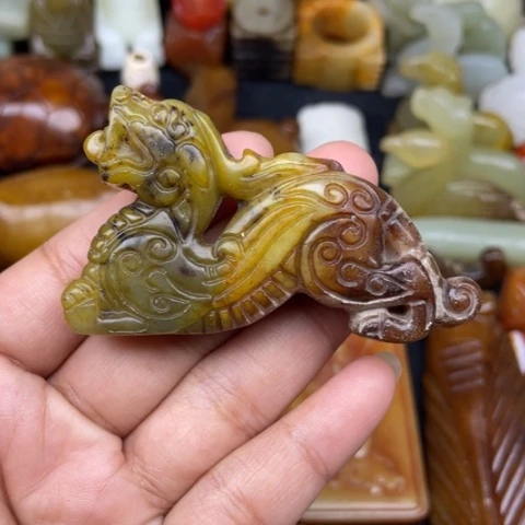 蛇纹石玉未镶嵌颈饰18