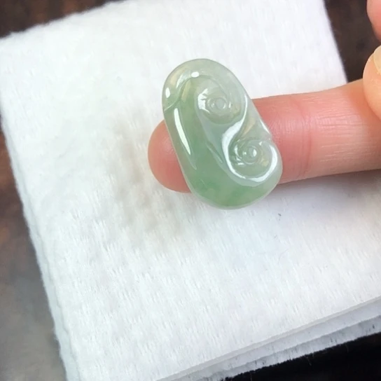 翡翠未镶嵌颈饰缅甸A货，每天下午1点半开播