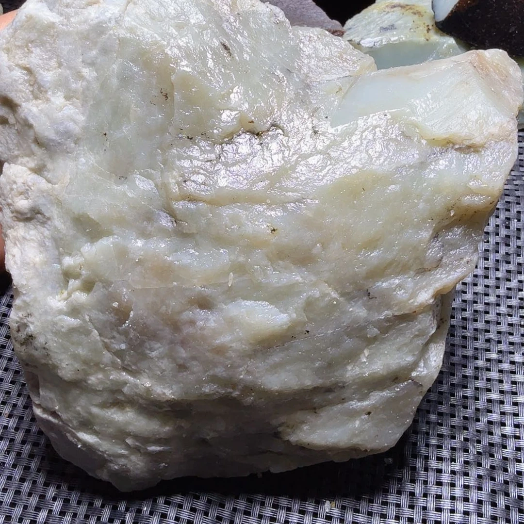 和田玉（糖玉）未镶嵌珠宝半成品