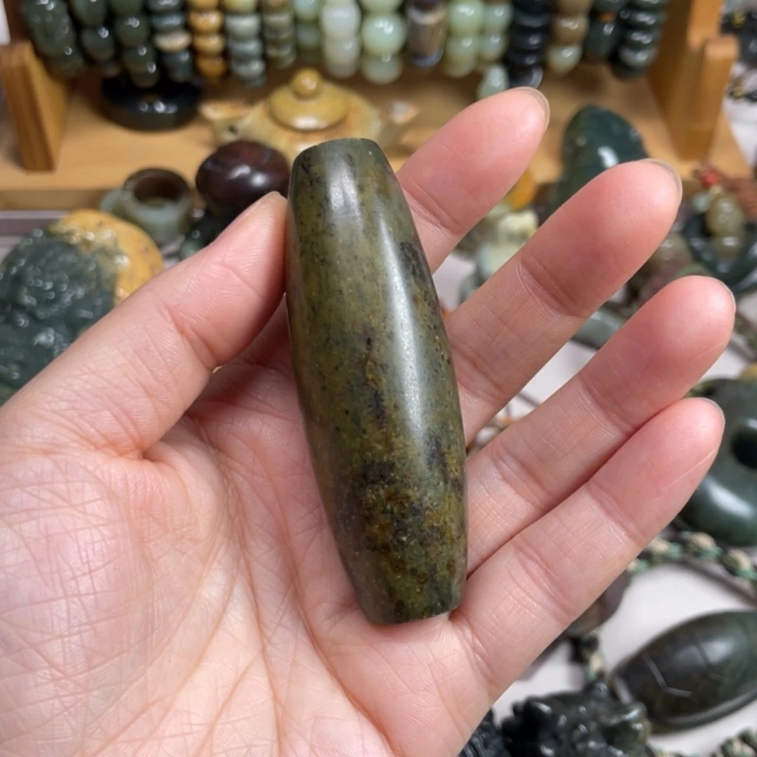 【闪购商品】未镶嵌岫岩河磨玉（透闪石质玉）把件