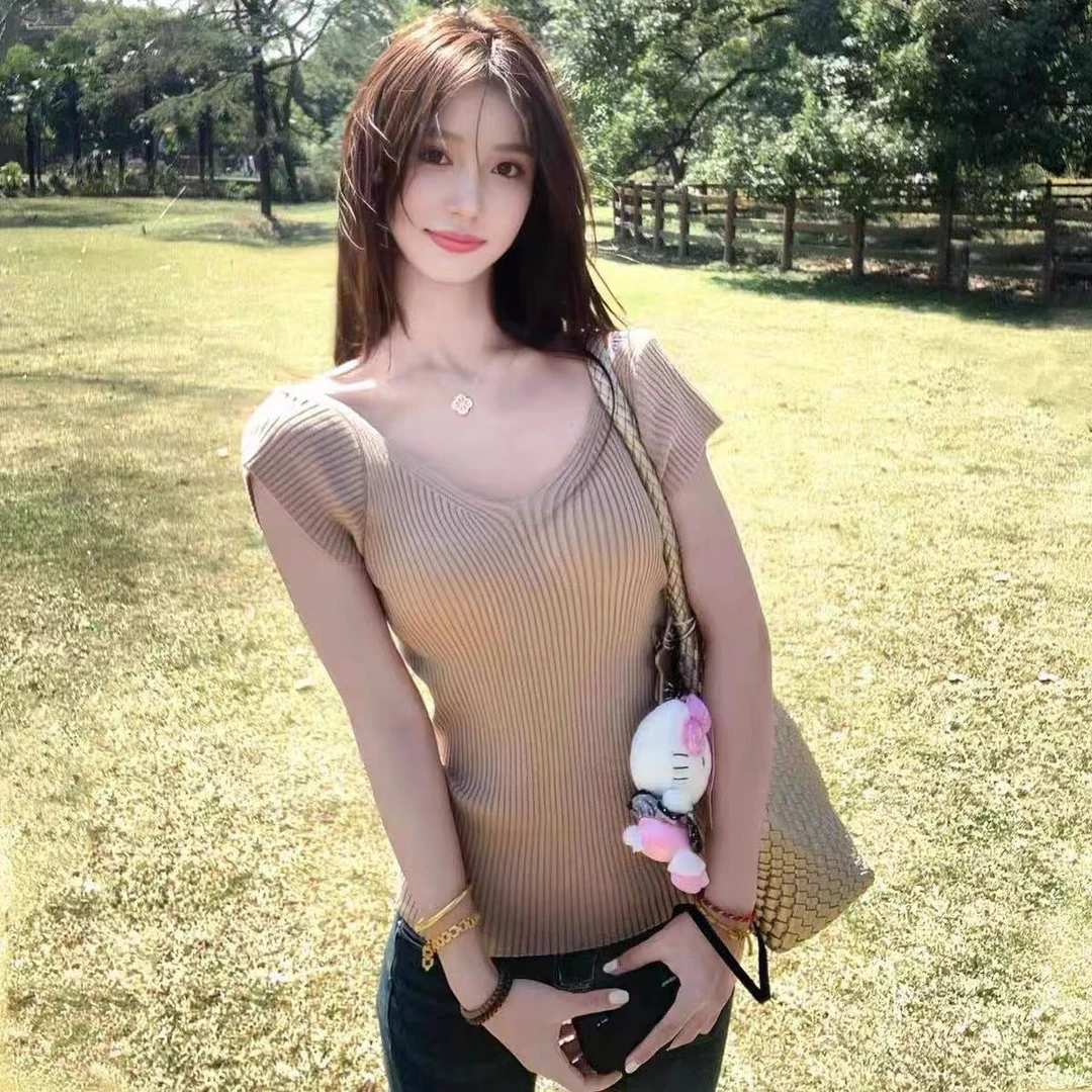 韩系纯色V领针织短袖女夏季外穿修身显瘦打底衫百搭小飞袖上衣潮