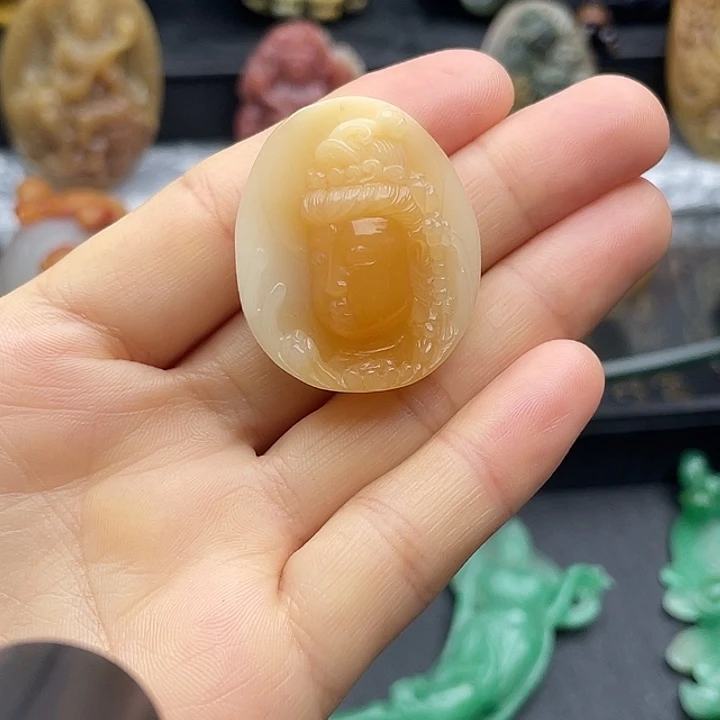 石英质玉未镶嵌吊坠