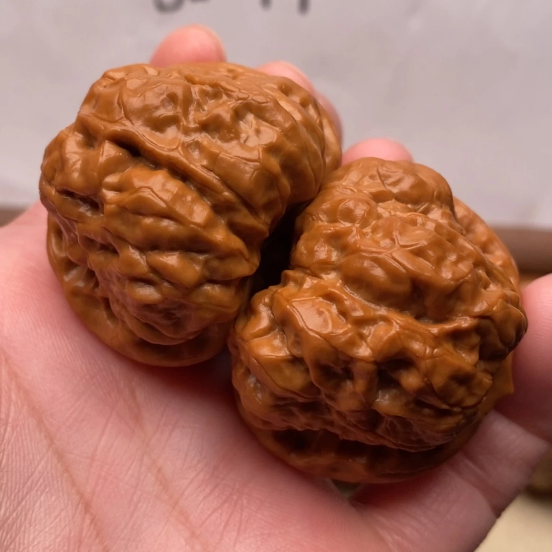 【闪购商品】把件文玩核桃边41左右