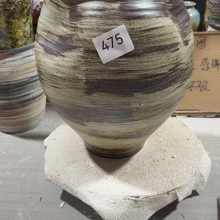 陶摆件高26，口16，有孔，475