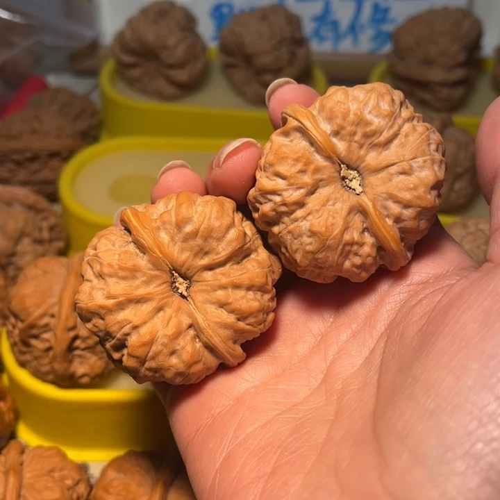 核桃。*蛙蛙42。。。。。。。。