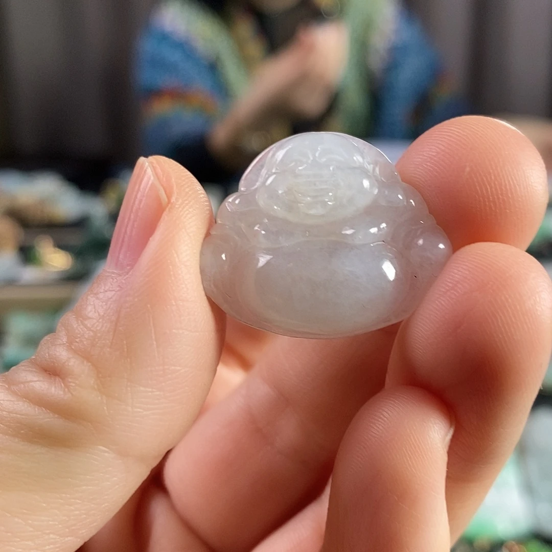 翡翠未镶嵌颈饰佛公