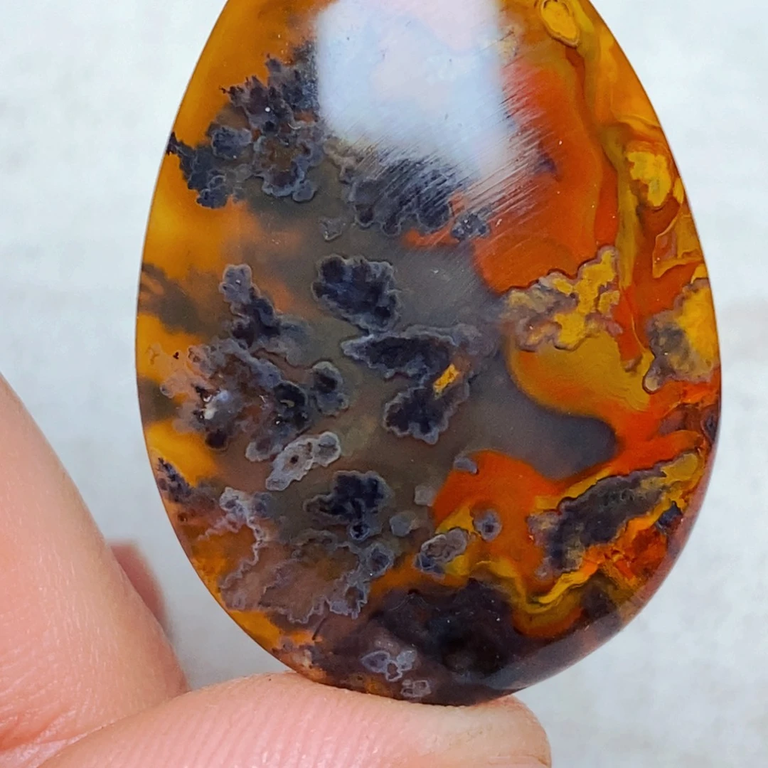 小***米玛瑙/玉髓未镶嵌颈饰