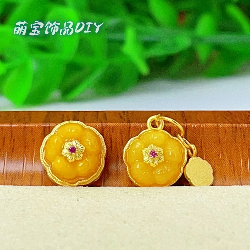 【千奇饰品】B182蜜蜡五瓣花通孔滴流约 9mmDIY百搭配件多样性发一