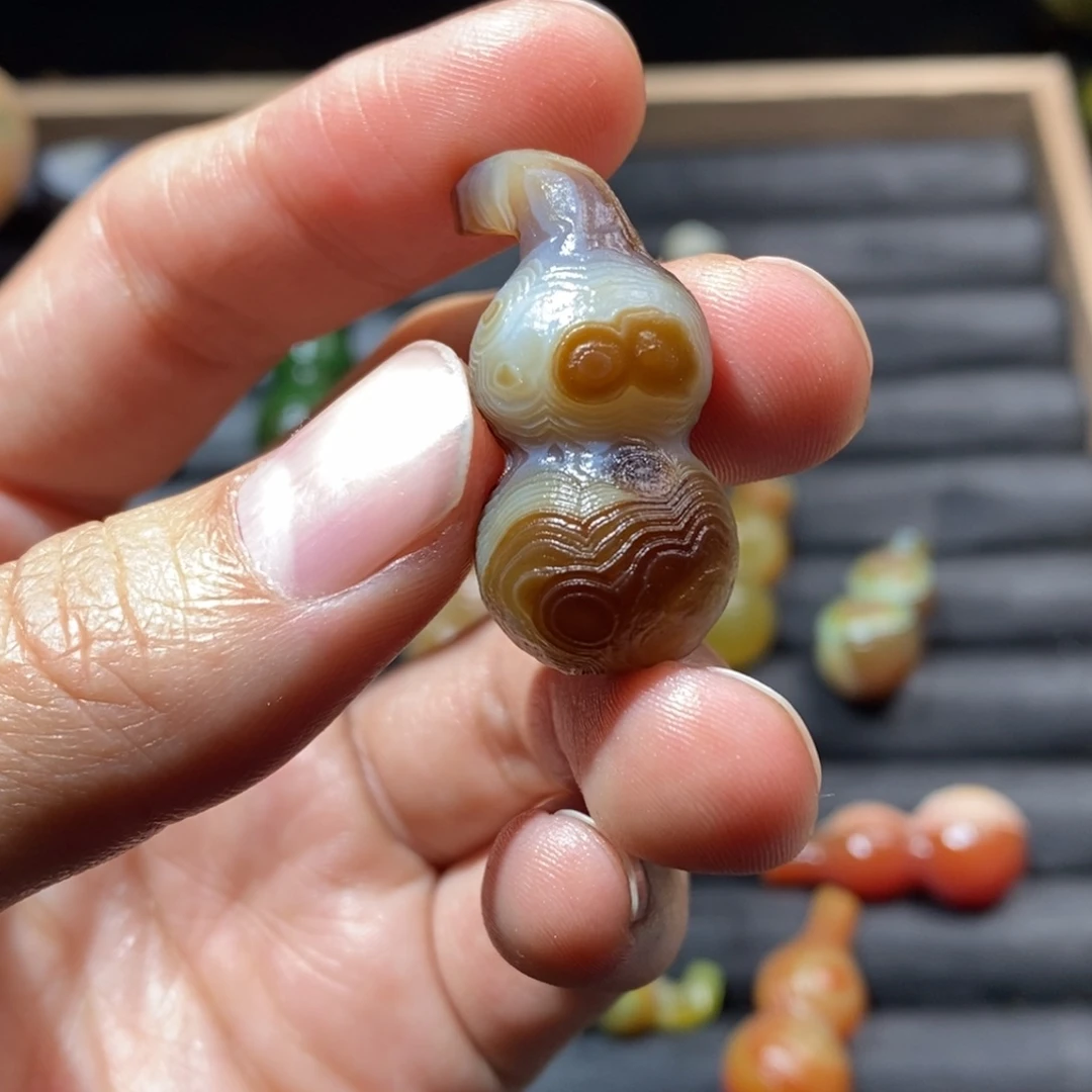 玛瑙/玉髓颈饰未镶嵌不***灰