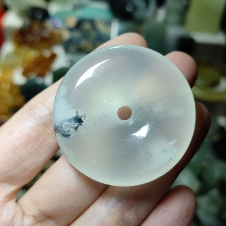 岫玉未镶嵌微瑕平安扣