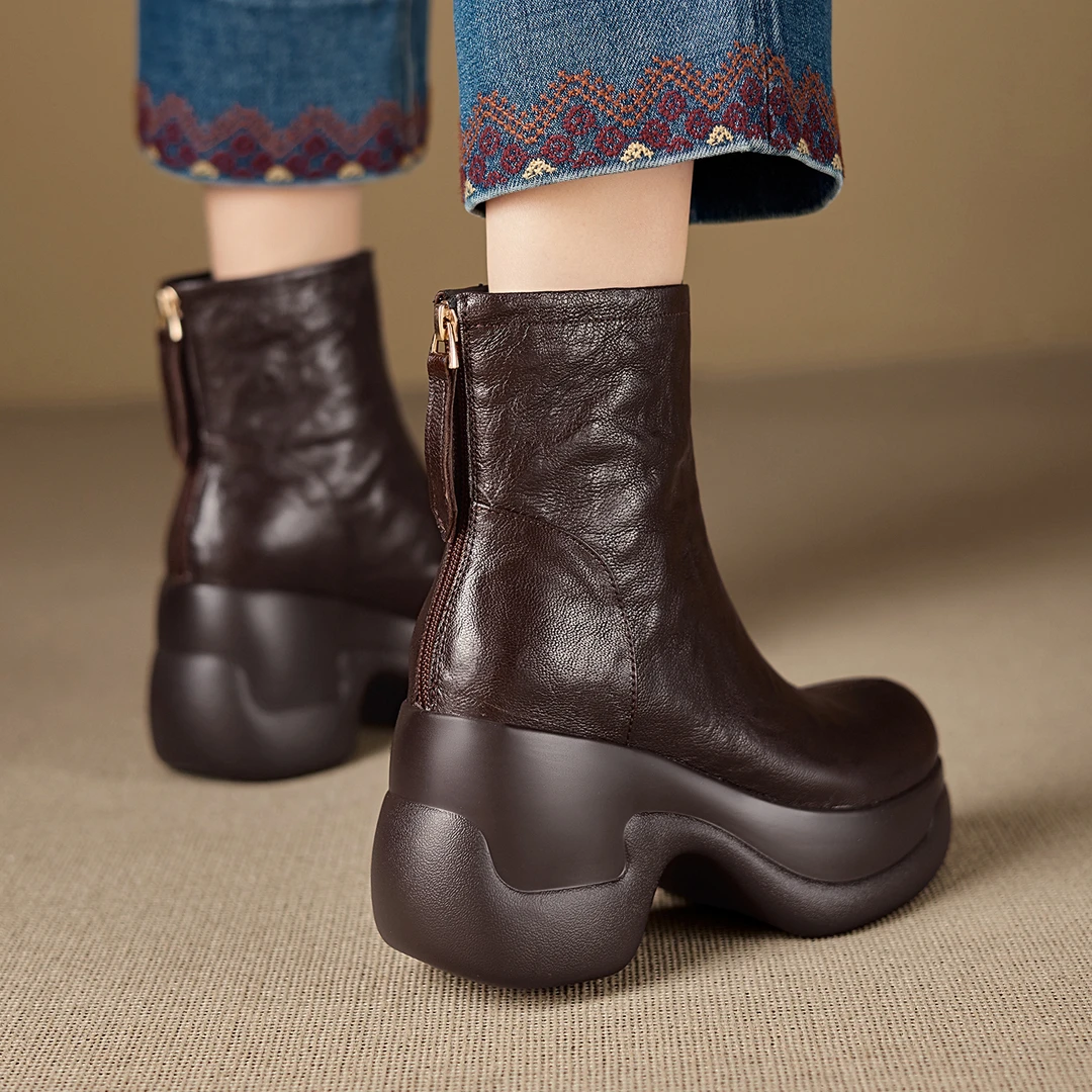 9cm复古秋冬短靴女手抓羊皮粗跟厚底圆头靴子百搭小个子高跟女靴