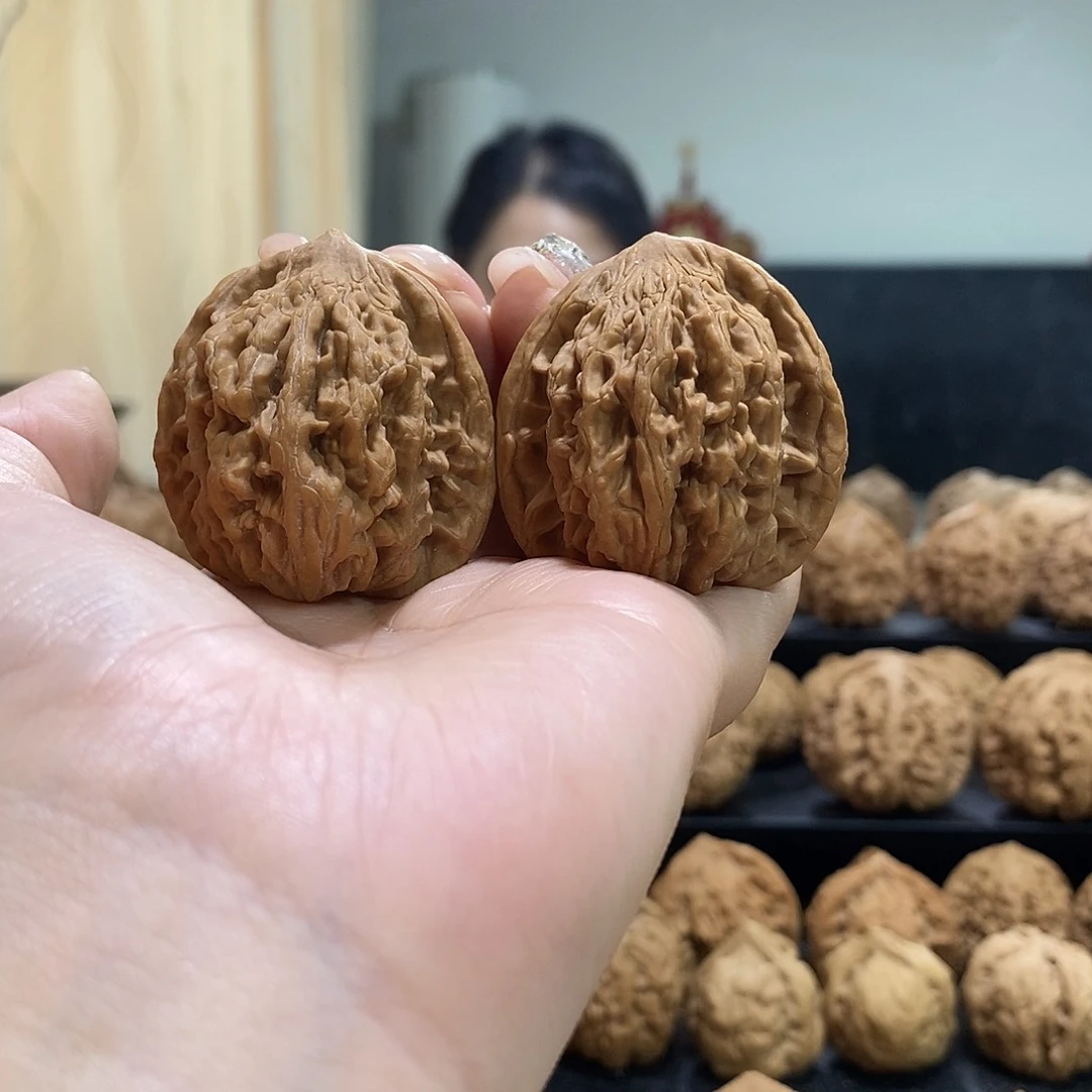 把件文玩核桃40麦虎尖有伤