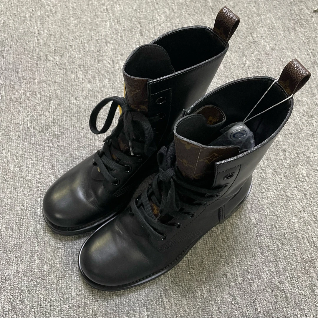 95新 LouisVuitton/路易威登 Me舒适时尚短靴 37码/11436