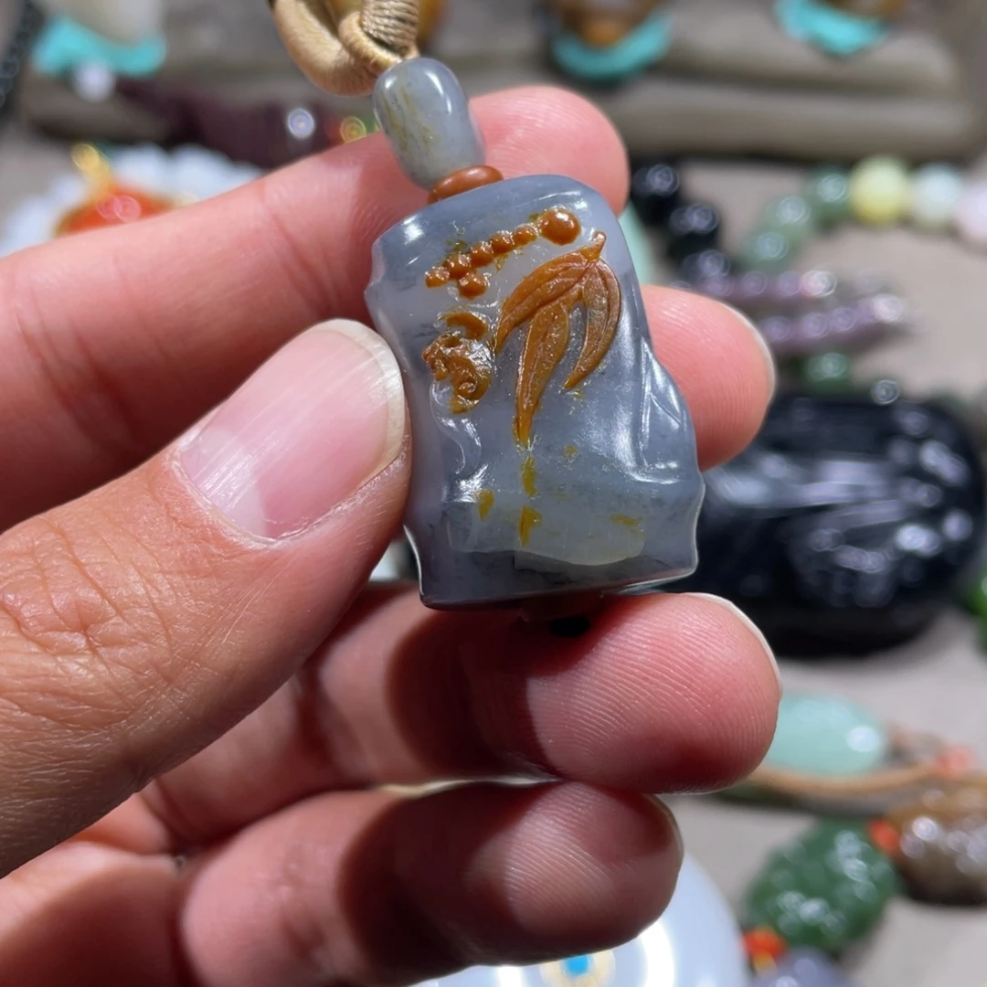 和田玉未镶嵌挂件