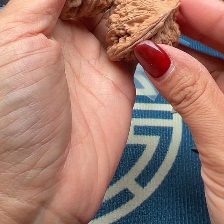 桃核吊坠文玩玉狮子