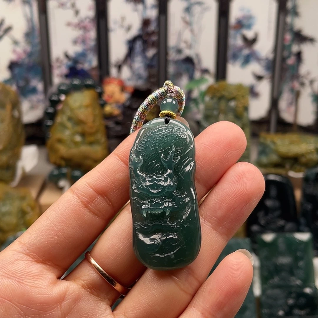 翡翠未镶嵌颈饰天然翡翠a货龙