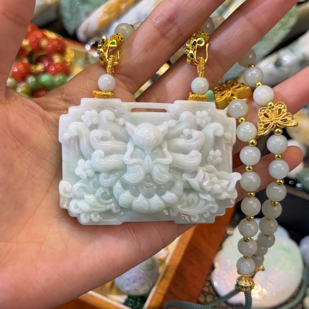 翡翠颈饰未镶嵌待编款