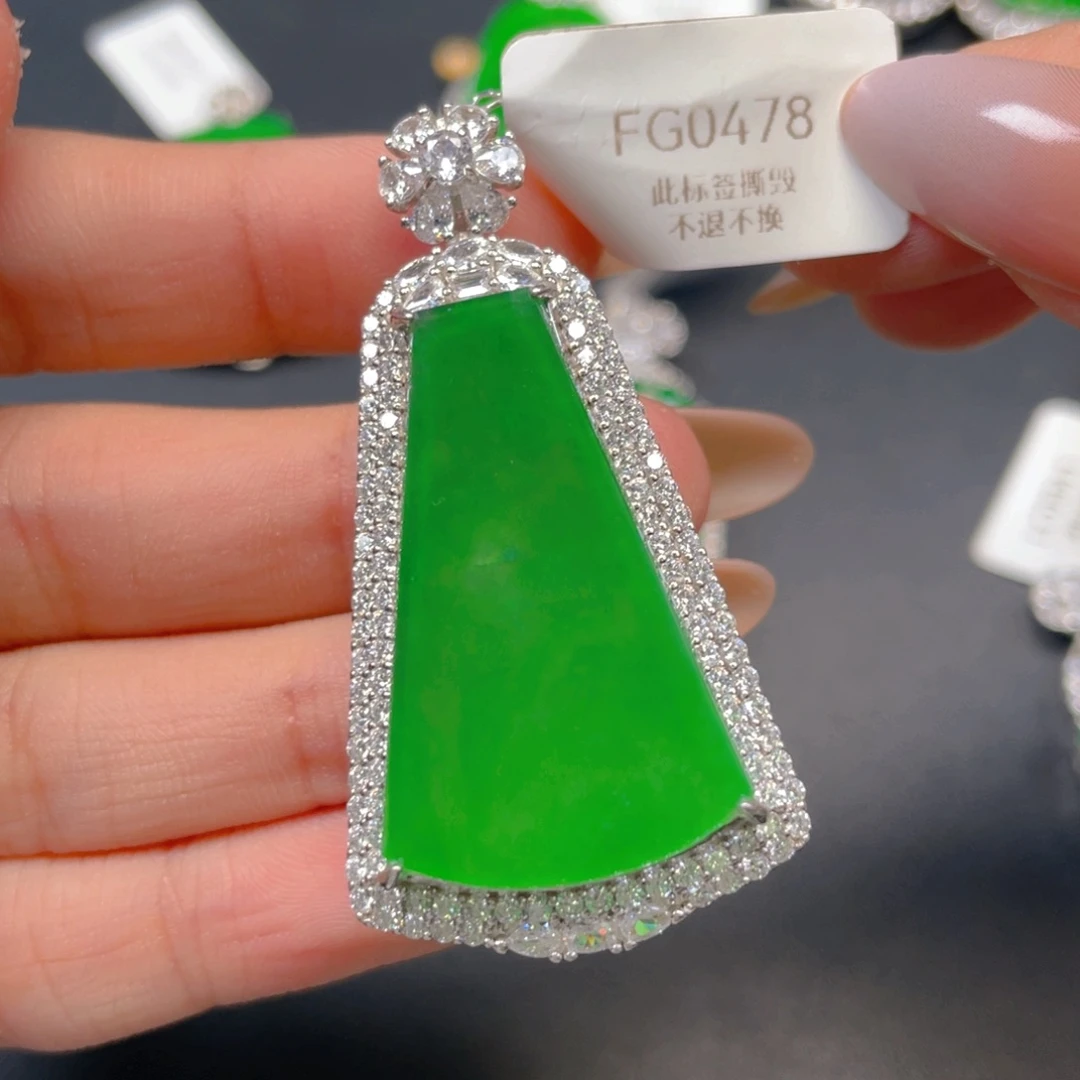 【闪购商品】颈饰银S925镶嵌翡翠翡翠