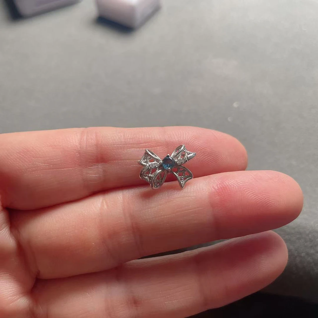 S925银精镶天然蓝宝石项链蝴蝶结吊坠款式新颖时尚简约