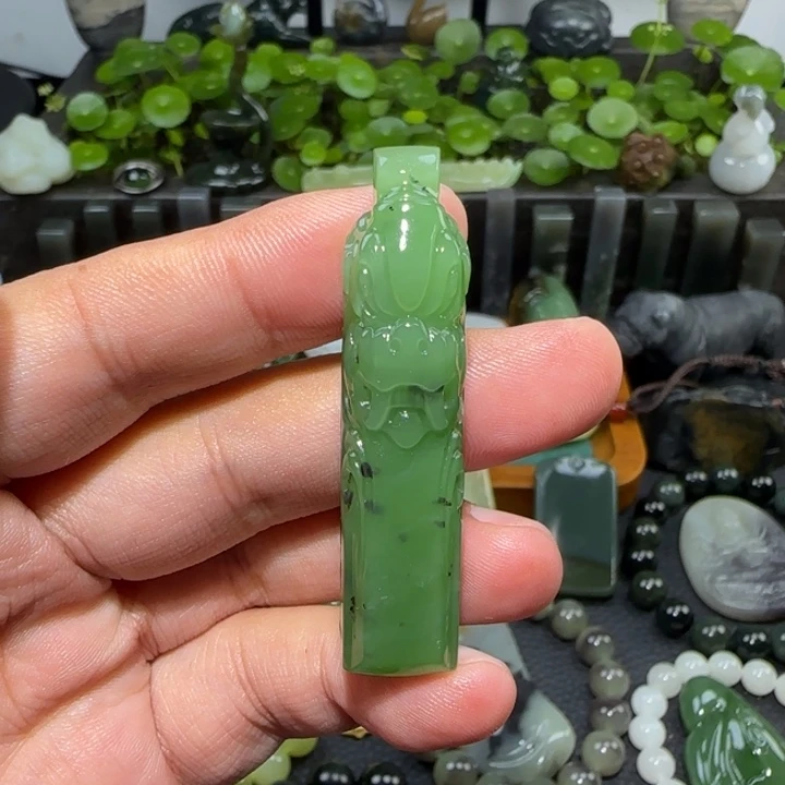 未镶嵌和田玉挂件