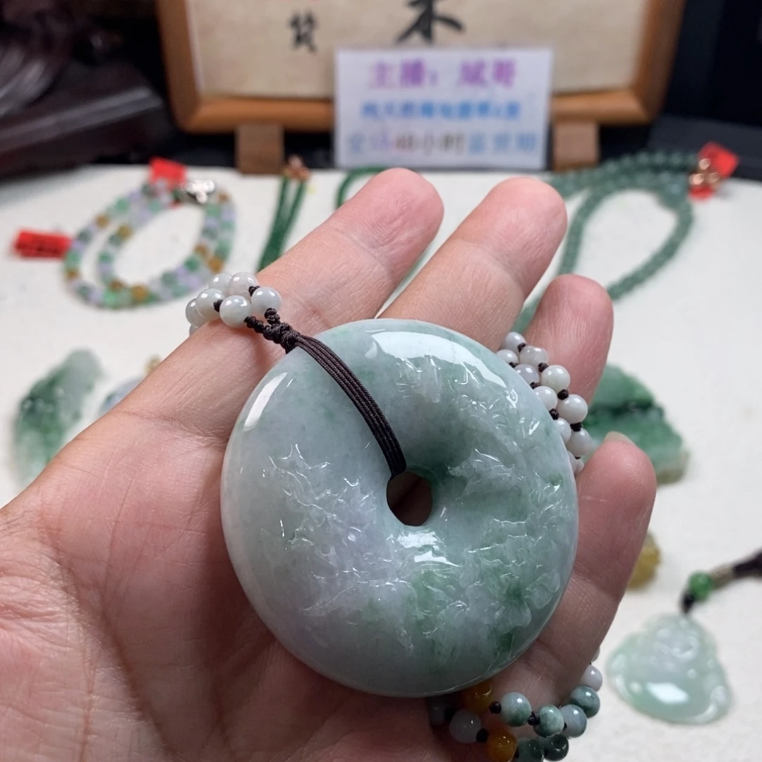 翡翠未镶嵌颈饰翡翠吊坠
