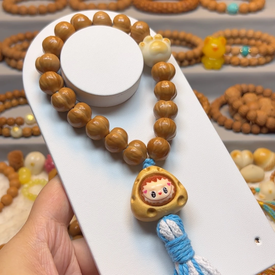 猴头核桃手串15➕泡芙屁桃