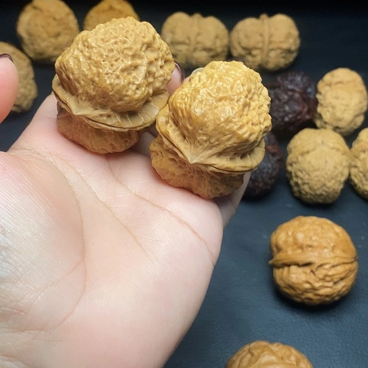 文玩核桃把件鬼谷金蟾43mm