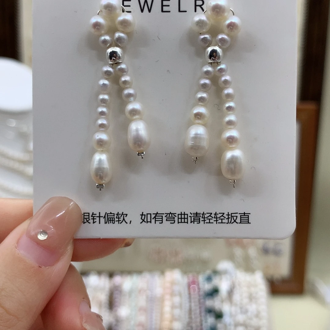 淡水珍珠银S925镶嵌耳饰