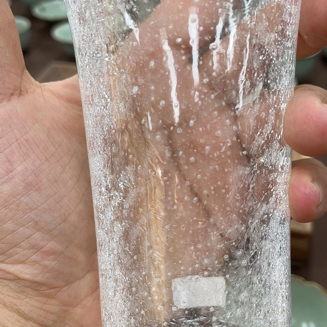 一***妈搪瓷杯子里还有很多东西