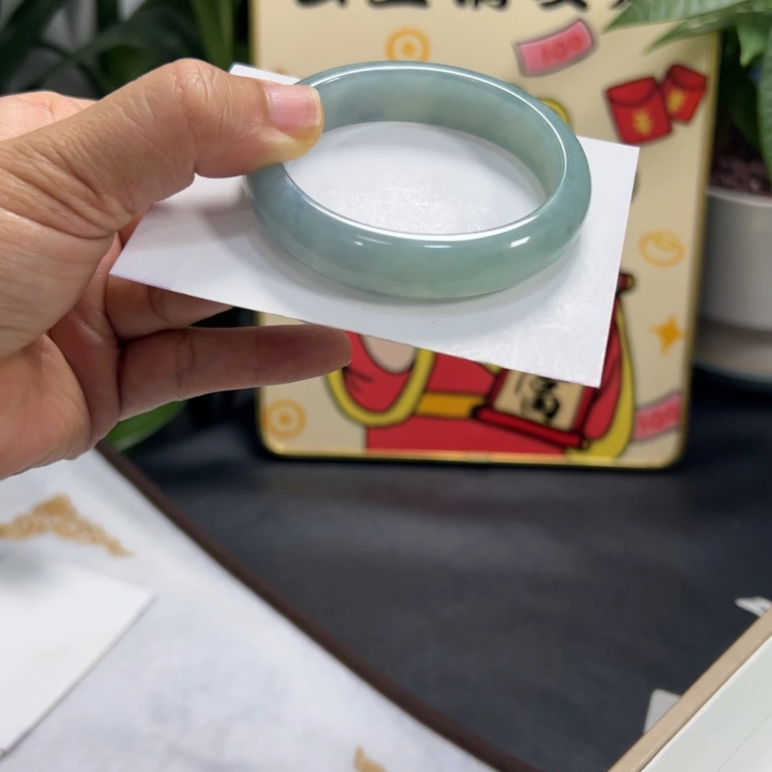 戏***、翡翠未镶嵌手镯翡翠贵妃手镯