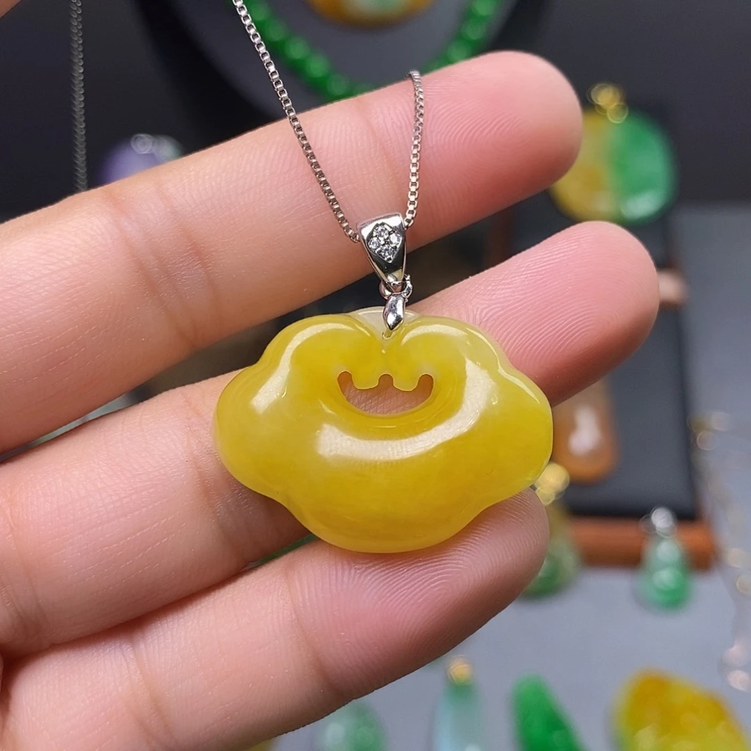 吊坠(赠链)未镶嵌翡翠