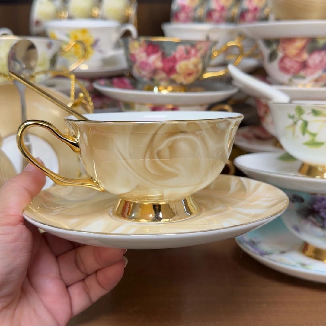 45%以上骨粉骨瓷金色微瑕处理一杯一碟一勺快递装