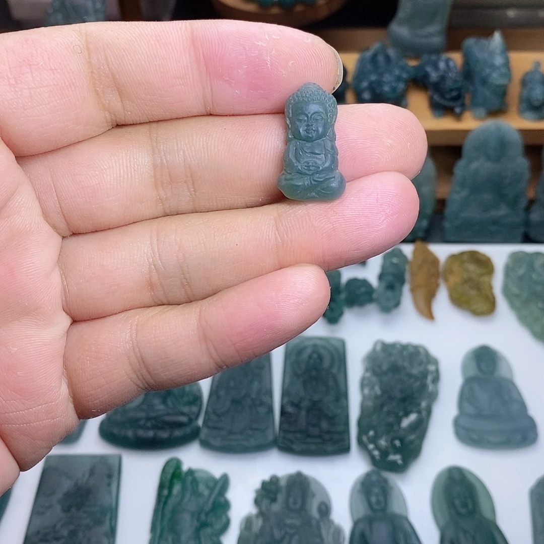 定制翡翠未镶嵌宝宝佛