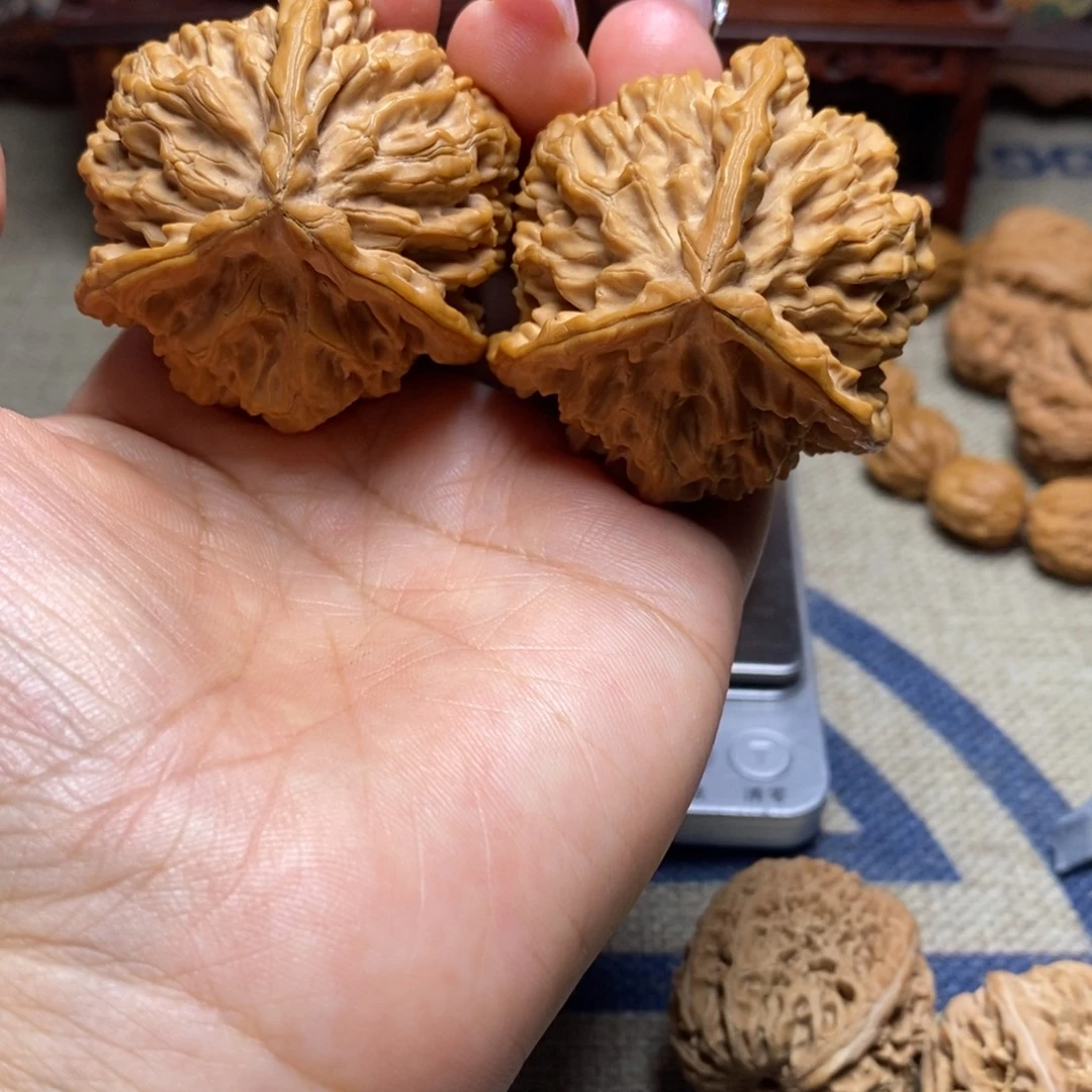 桃核吊坠帝王三棱全品50