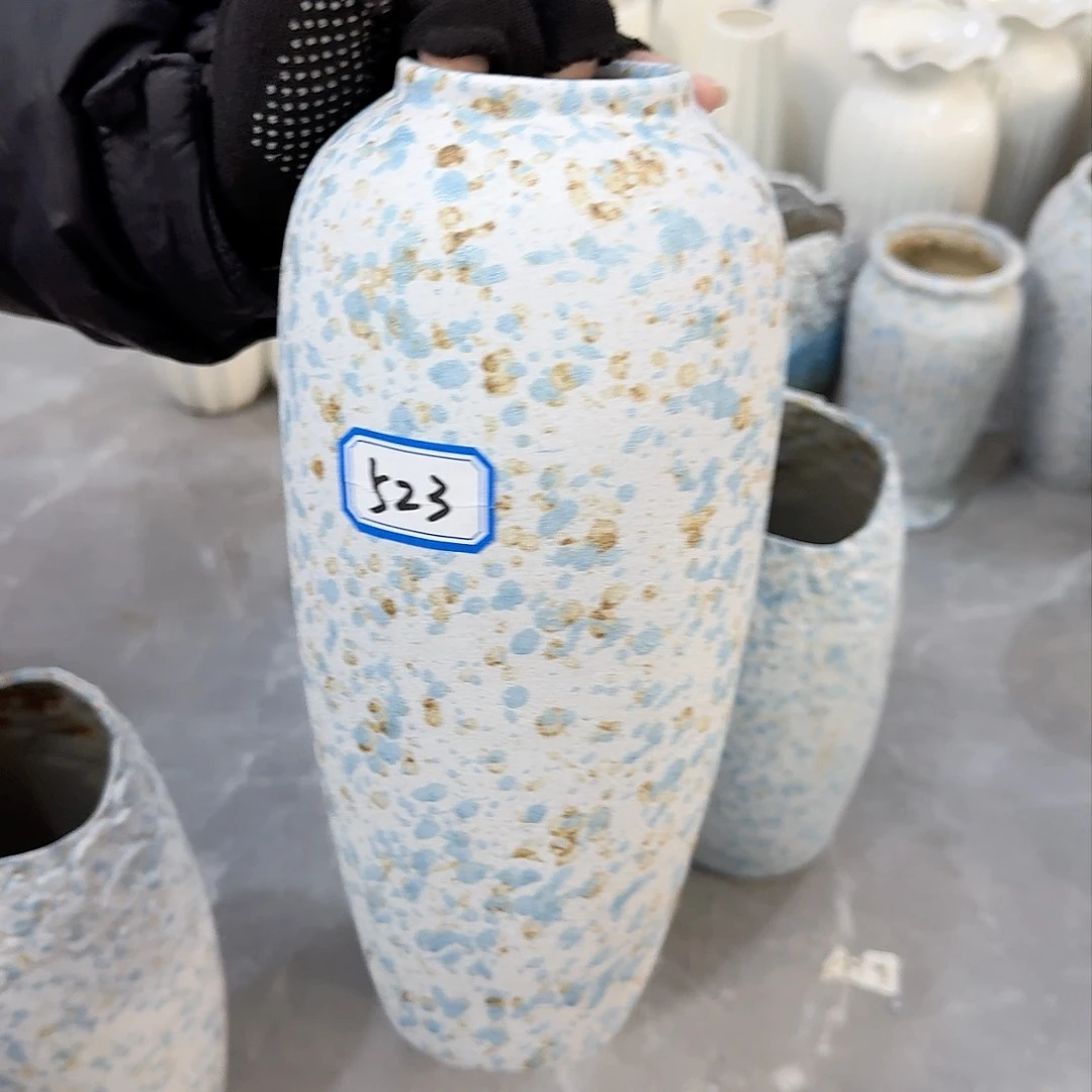 瓶523号复古陶瓷高25厘米瑕疵一个