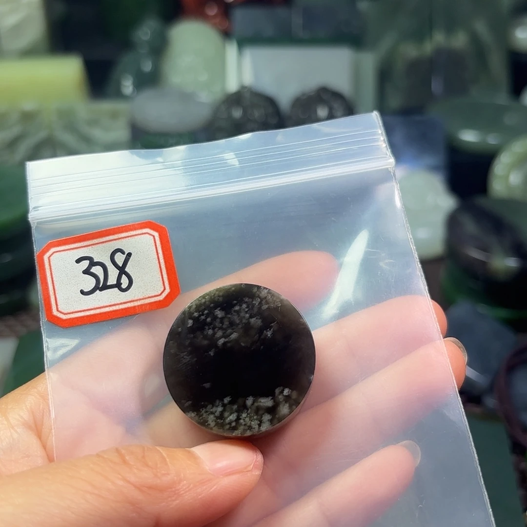 和田玉未镶嵌珠宝半成品