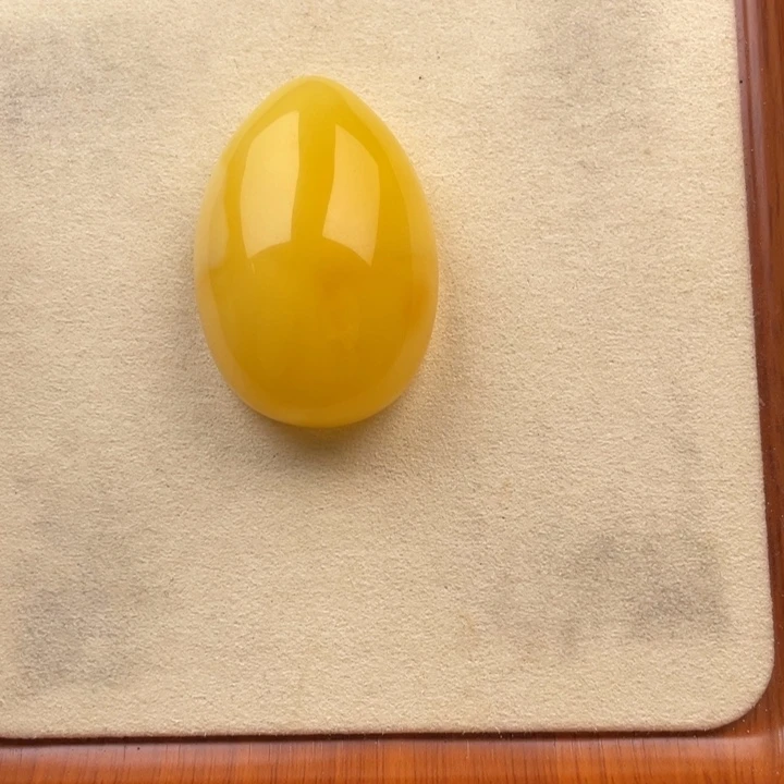 琥珀未镶嵌颈饰好